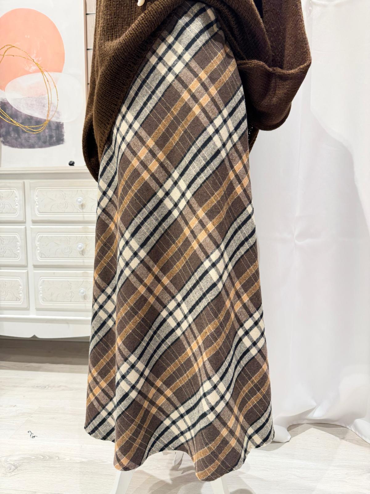 Falda Midi Aitana Cuadros Escoceses Marrón