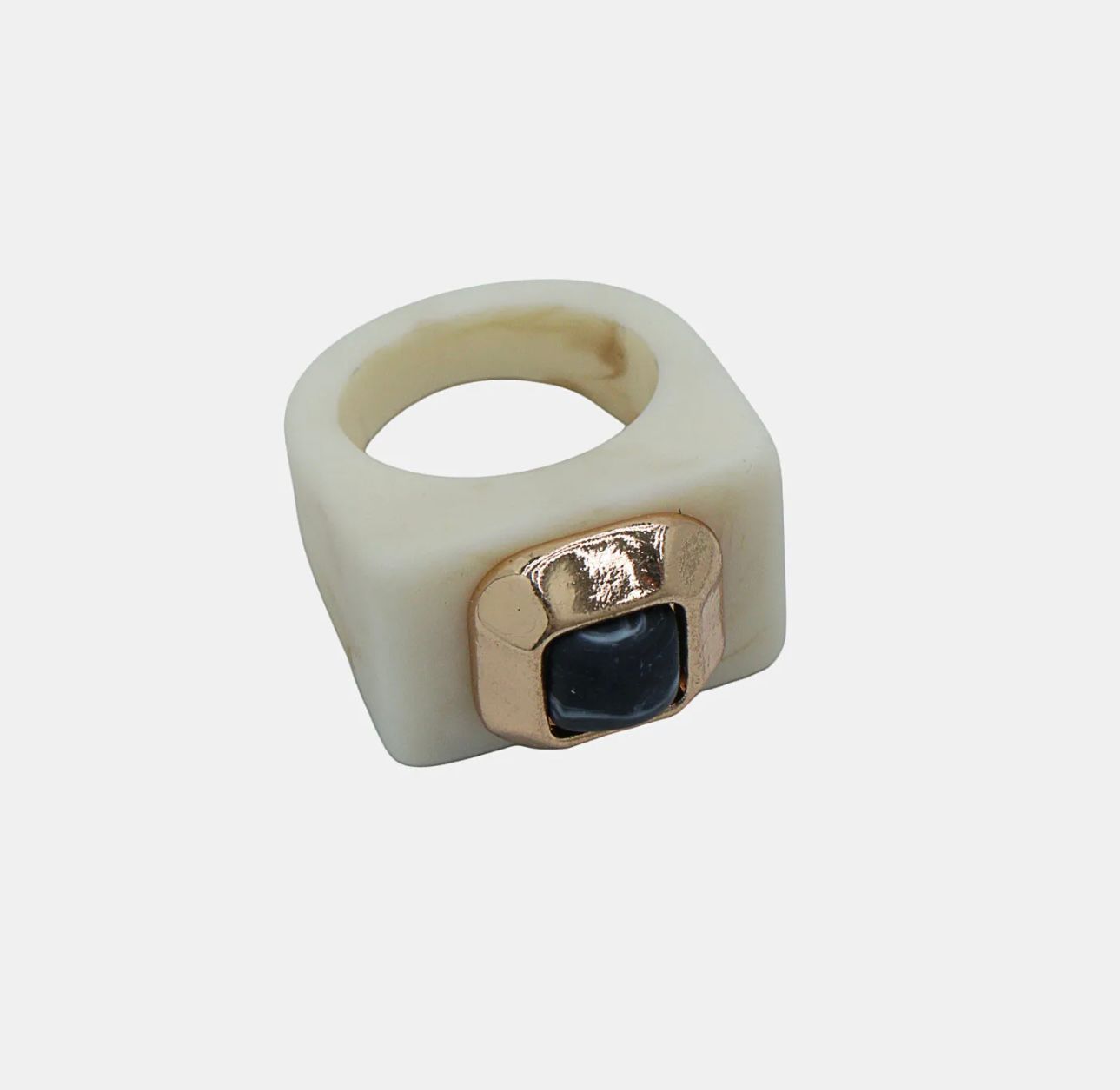 Anillo Jenni Beige Cuadrado