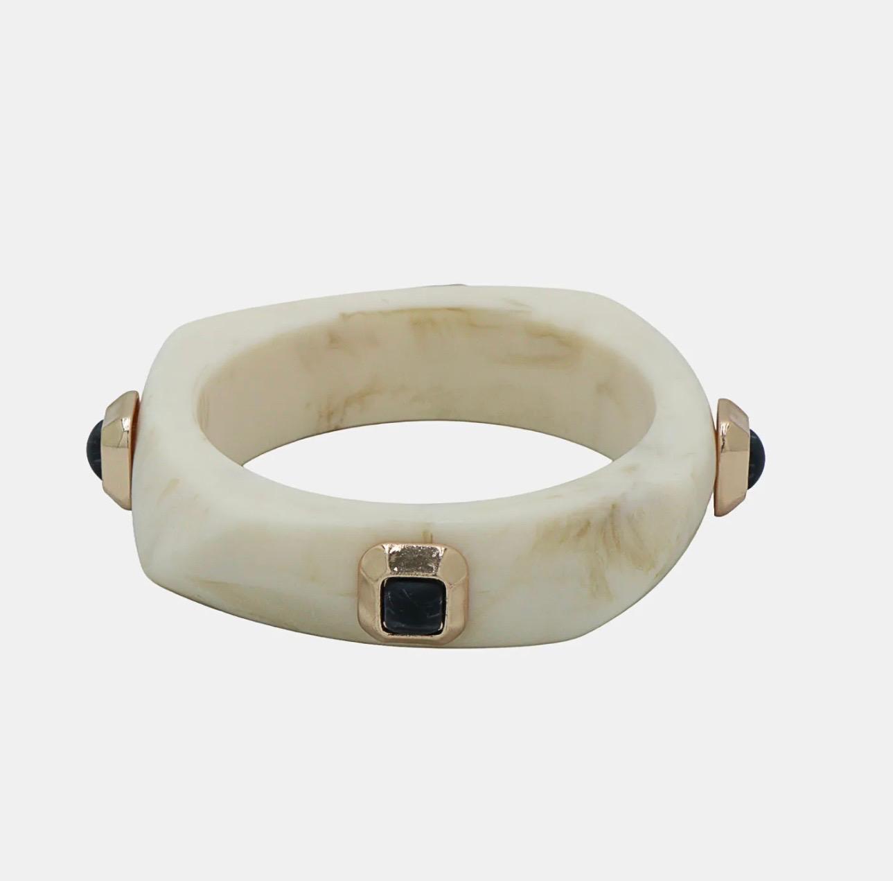 Brazalete Jenni Beige Cuadrado