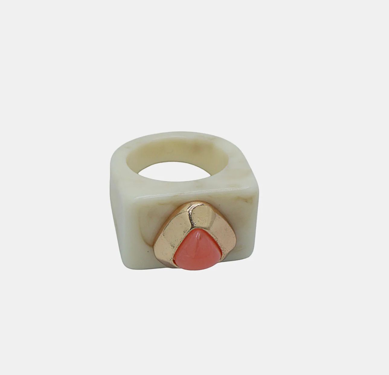 Anillo Celia Beige Triángulo
