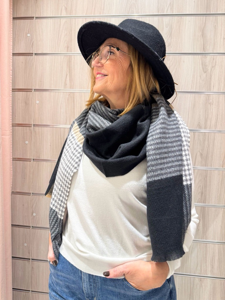 Bufanda Iris Cuadros Suaves Multitonales