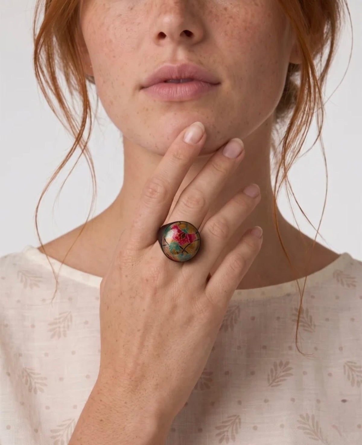Anillo de madera y resina floral print CAPE – Le Munir